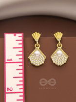 Sand n Pearl- Golden Rhinestones and Pearl Earrings