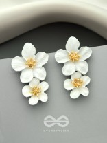 Paired Periwinkles- Statement Acrylic Earrings (Daisy White)