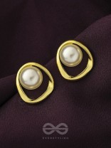 The Moon Orbit- Golden Pearl Earrings