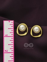 The Moon Orbit- Golden Pearl Earrings
