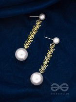 The Dewy Fir- Golden Pearl Earrings