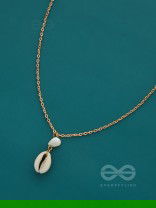 Beach Nostalgia- Golden Seashell Necklace With Anti-Tarnish Coating