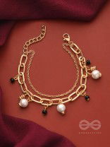 Dark and Light- Golden Layered Pearl Bracelet 