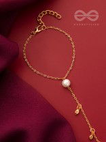 The String of Luck- Golden Pearl Hand Harness Bracelet