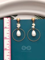 The Lord of the Rings- Golden Pearl Earrings