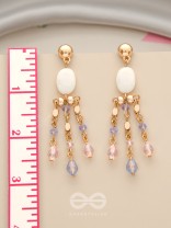 The Dazzling Drizzle- Golden Stone Earrings
