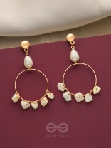 The Snow Globe- Golden Stone Earrings