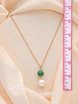 Flora N Fauna- Golden Pearl Necklace With Anti-Tarnish Coating 