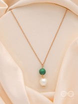 Flora N Fauna- Golden Pearl Necklace With Anti-Tarnish Coating 