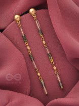 Day In, Day Out-Golden Resin Earrings (Ivory White and Lead Black)