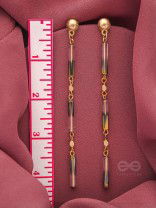 Day In, Day Out-Golden Resin Earrings (Ivory White and Lead Black)