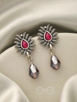 DROPS OF LIGHT- TINY TRINKET EARRINGS (Carmine Red)