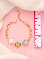 Ocean in Nutshell- Golden Embellished Bracelet