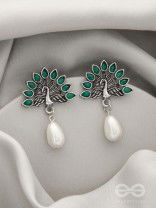 The Peacock Crown- Oxidised Pearl Earrings