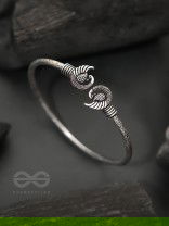 The Black Swan- Oxidised Bangle Bracelet