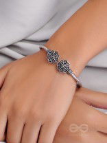 Misty Snowflakes- Oxidised Bangle Bracelet