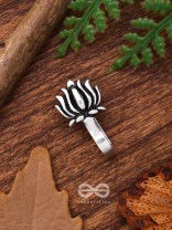 THE LIVELY LOTUS - NON-PIERCED BOHO NOSERING