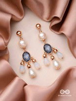 The Foggy Sky- Golden Pearl Earrings
