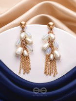 The White Garden- Golden Pearl Earrings