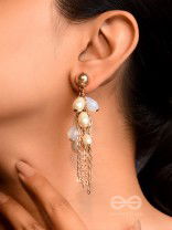 The White Garden- Golden Pearl Earrings
