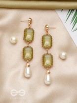 The Lush Vine- Golden Pearl Earrings