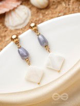 The Shimmering Snowflake- Golden Embellished Earrings