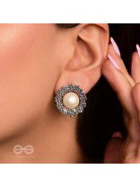 The Snowy Wreath- Oxidised Pearl Stud Earrings