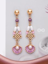 The 'Shell'bound- Golden Pearl Earrings