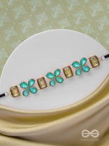 PRISTINE PEAR PERFECTION - CLASSIC AND MORDERN CHOKER