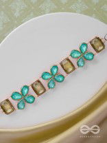 PRISTINE PEAR PERFECTION - CLASSIC AND MORDERN CHOKER