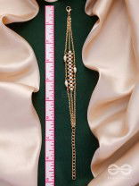 THE VANILLA SWIRL - DELICATE HANDMADE BRACELET