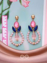 THE ENCHANTING WHISPERERS - GOLDEN STATEMENT EARRINGS