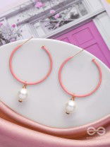 DAZZLING DEWDROP DREAM - CUTE PEARL EARRING