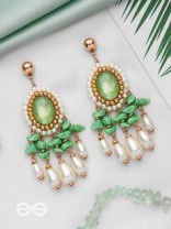 THE EVERLASTING ELEGANCE - GOLDEN EMBELLISHED EARRINGS