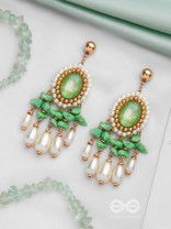 THE EVERLASTING ELEGANCE - GOLDEN EMBELLISHED EARRINGS