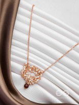 Golden Whispering Chain - Bold & Glamorous Neckpiece With Anti-Tarnish Coating 