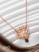 Golden Whispering Chain - Bold & Glamorous Neckpiece With Anti-Tarnish Coating 