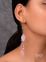THE DANCING LEAFLETS - CASUAL DROP EARRINGS (PINK)