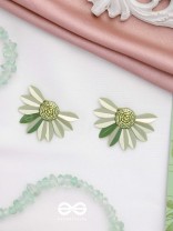 THE ENCHANTED FERNS - FLORAL STUD EARRINGS (GREEN)