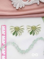 THE ENCHANTED FERNS - FLORAL STUD EARRINGS (GREEN)