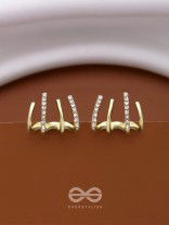 CLAWS OF DESTINY - GOLDEN STUD EARRINGS