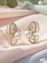 SPREADING THE WINGS - GOLDEN PEARL STUDS