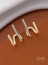 GLITTER GROOVE - GOLDEN STUD EARRINGS