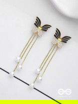 WINGED WONDERLAND - GOLDEN PEARL EAR JACKETS (BLACK)