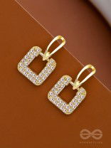 MISSIN' NOTHING - GOLDEN SPARKLING EARRINGS