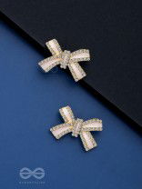 KNOTTY & NICE - GOLDEN ENAMELLED STUDS (WHITE)