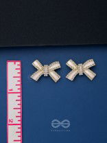 KNOTTY & NICE - GOLDEN ENAMELLED STUDS (WHITE)