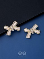 KNOTTY & NICE - GOLDEN ENAMELLED STUDS (WHITE)
