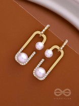 INTERLOCKED SPLENDOR - GOLDEN PEARL DROP EARRINGS