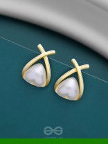 ENTANGLED IN LOVE - CASUAL GOLDEN STUDS